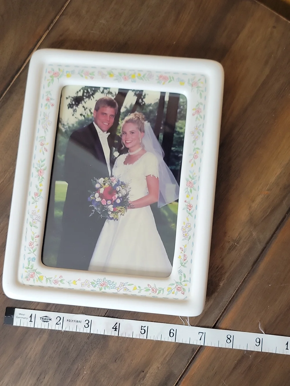 Hallmark Vintage White Floral Ceramic 5x7 Picture Frame